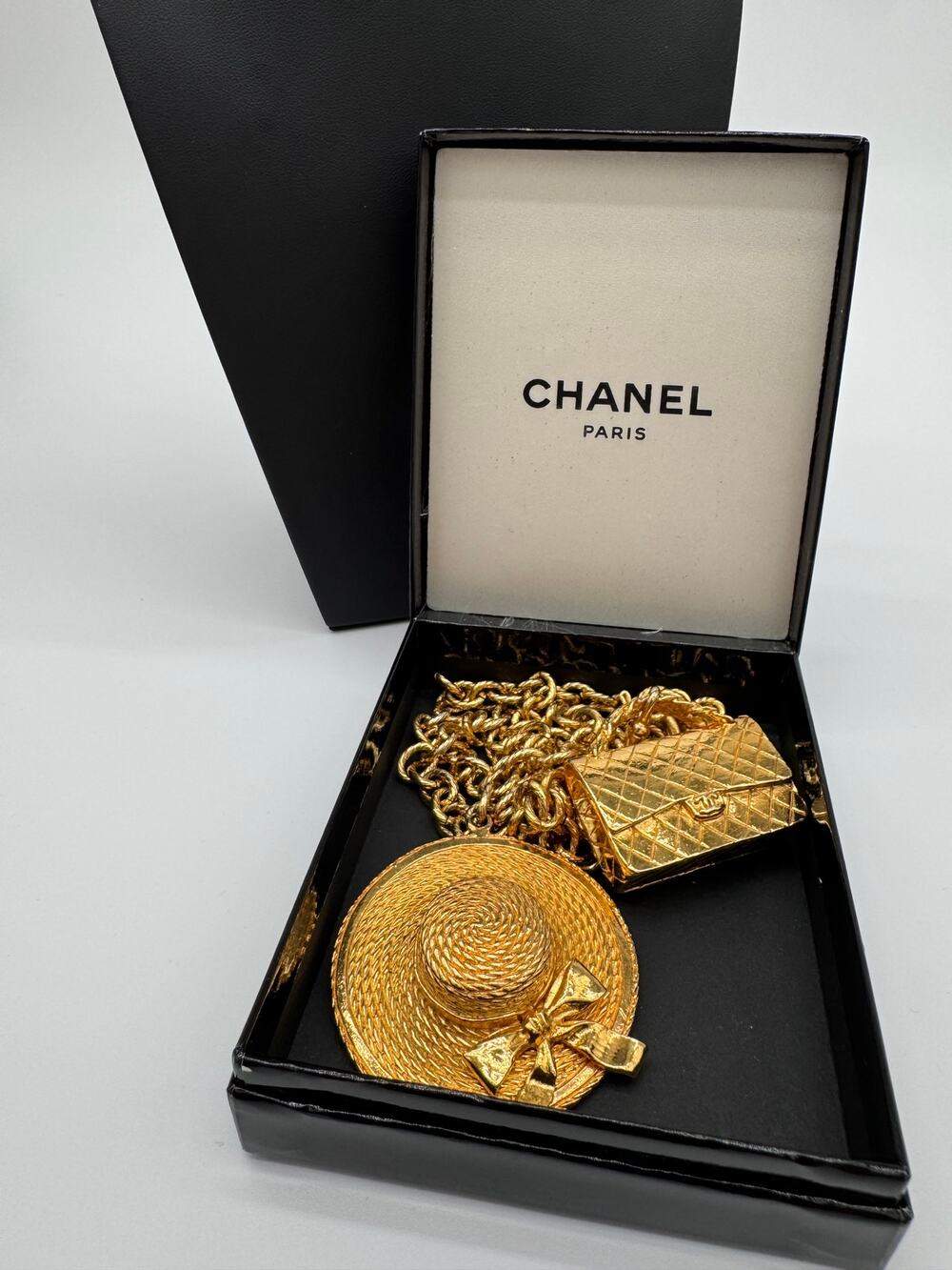 Vintage Chanel Gold Plate Hat Flap Bag Charm Necklace 32” w/ Box